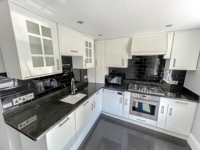 63B Fermoy Road, Maida Vale, London, W9 3NJ
 10