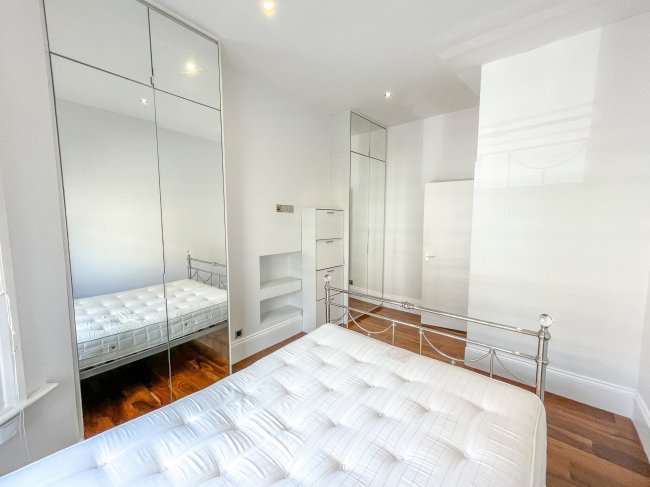 63B Fermoy Road, Maida Vale, London, W9 3NJ
 10