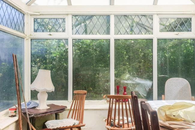 3 Gelli For, Rhyl, Wales LL18 4RZ
 6