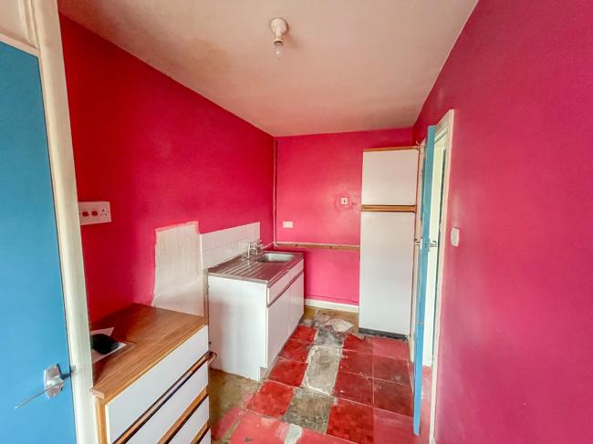 36A Hereford Road, Weymouth, Dorset, DT4 0QB
 1