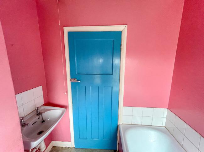 36A Hereford Road, Weymouth, Dorset, DT4 0QB
 1