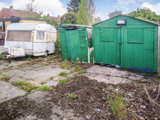 163 Swinnow Lane, Leeds, West Yorkshire LS13 4QT
 10