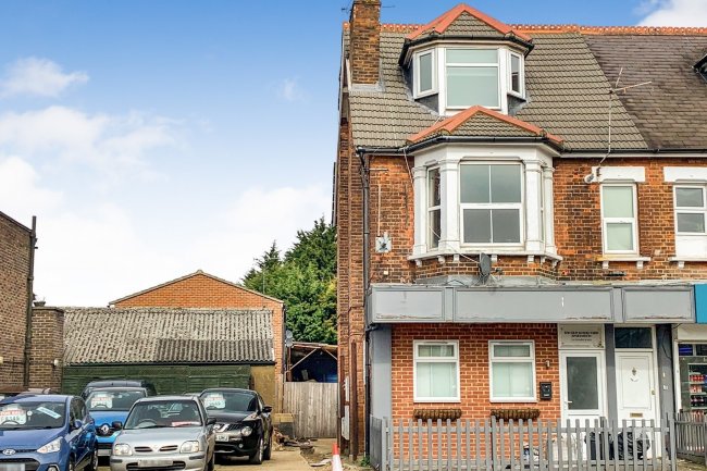 132 Pinner Road, Northwood, Middlesex HA6 1BP
 6
