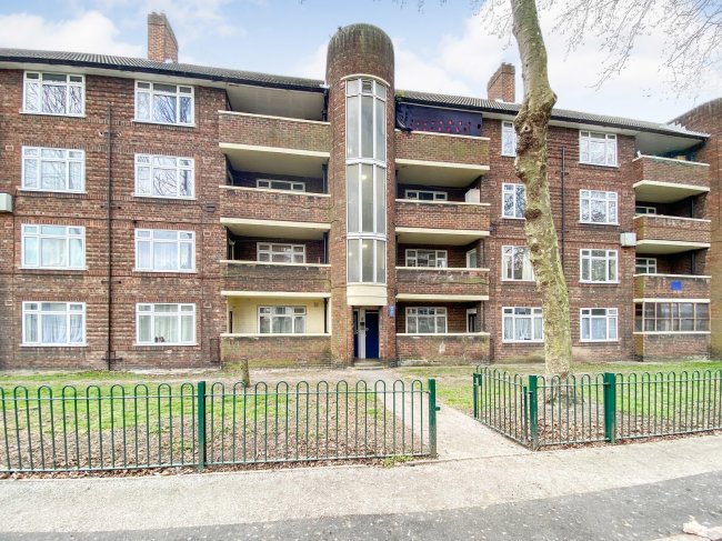 12 Sydney House, Adelaide Street, Hull, HU1 2SU
 3