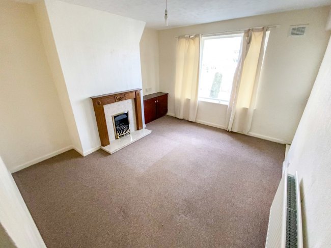 12 Sydney House, Adelaide Street, Hull, HU1 2SU
 3