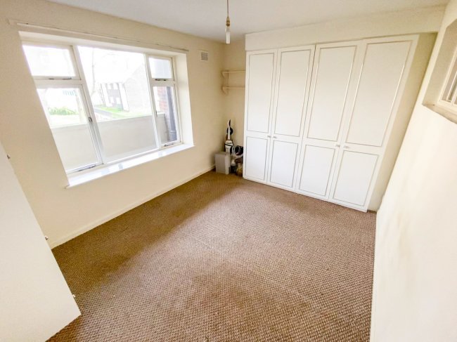 12 Sydney House, Adelaide Street, Hull, HU1 2SU
 3