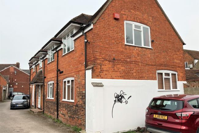 The Studio, Broad Street Walk, Wokingham, Berkshire RG40 1BW
 2