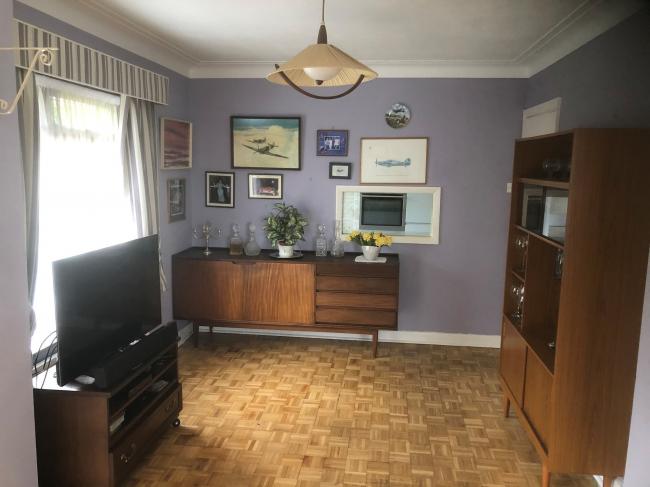 136 Biggin Hill, Upper Norwood, London SE19 3HP
 9