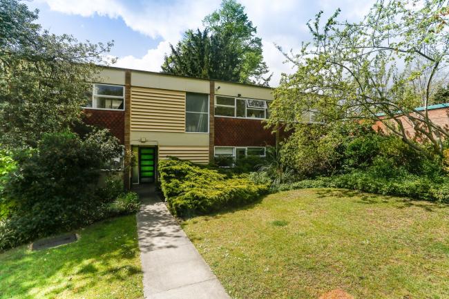 46 The Priory, Priory Park, Blackheath, London SE3 9UZ
 4