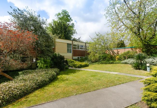 46 The Priory, Priory Park, Blackheath, London SE3 9UZ
 4