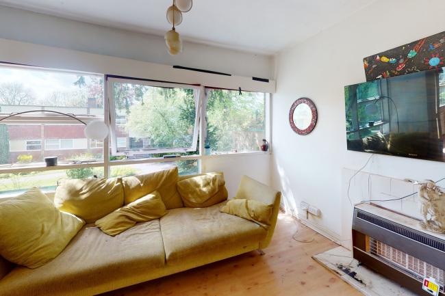 46 The Priory, Priory Park, Blackheath, London SE3 9UZ
 4