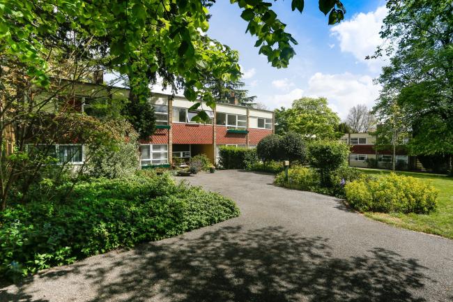 46 The Priory, Priory Park, Blackheath, London SE3 9UZ
 4