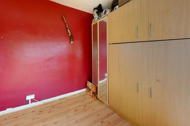 46 The Priory, Priory Park, Blackheath, London SE3 9UZ
 4