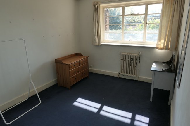 81 Dorchester Court, Herne Hill, London SE24 9QY
 5