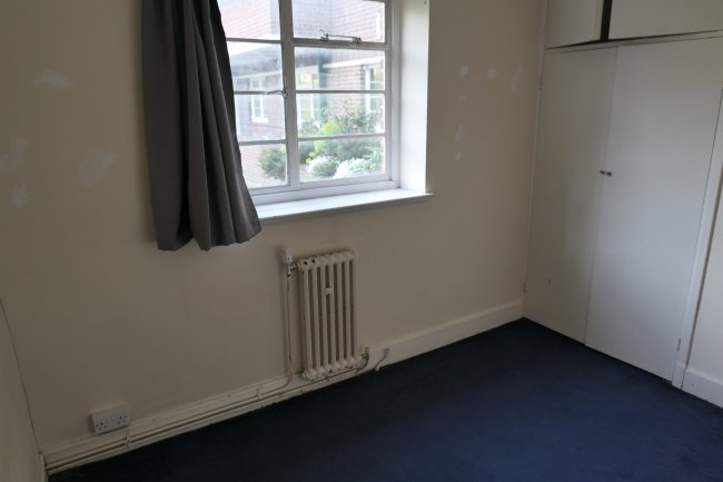 81 Dorchester Court, Herne Hill, London SE24 9QY
 5