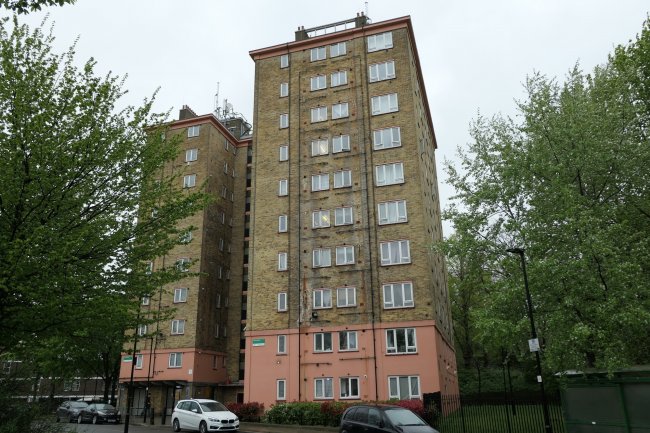 16 Jersey House, Clifton Road, Islington, London N1 2JF 
 9