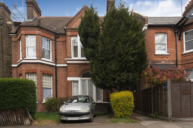 39B St Pauls Avenue, Willesden, London NW2 5SS
 10