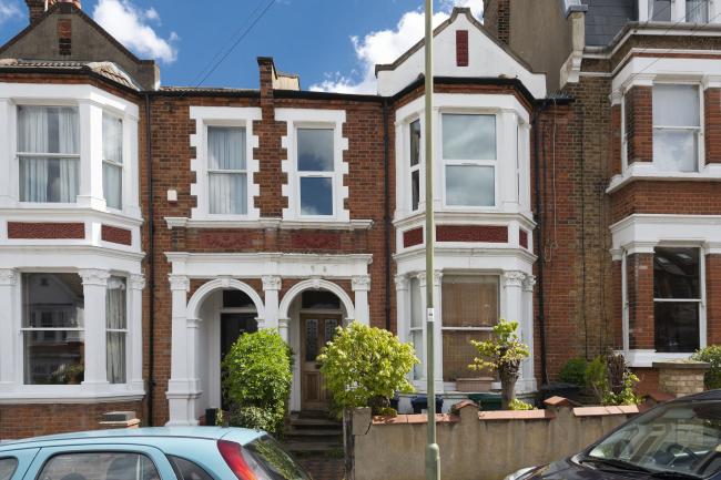 Flat 2, 105 Durham Road, East Finchley, London N2 9DR
 4