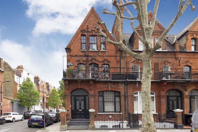 Second Floor Flat, 30 Vereker Road, West Kensington, London W14 9JS
 2