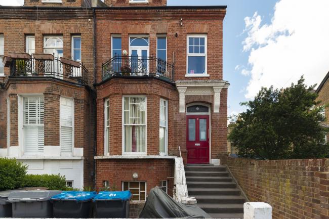 Flat 3, 12 Hazelmere Road, Kilburn, London NW6 6PY
 5