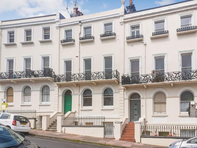 Basement Flat, 103 Roundhill Crescent, Brighton, East Sussex BN2 3GP
 1