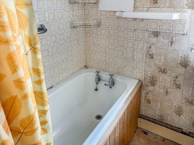 8 Wordsworth Road, Loughborough, LE11 4LQ
 2