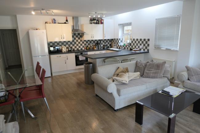 206 Queens Road, Wimbledon, London SW19 8LY
 3