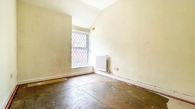 30 Ynysmeudwy Road, Pontardawe, Swansea, SA8 4QD
 7