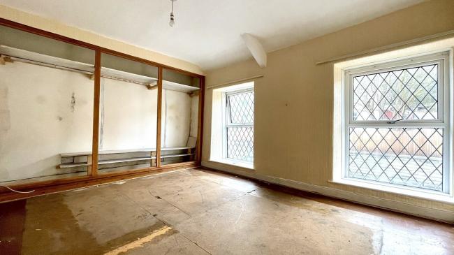 30 Ynysmeudwy Road, Pontardawe, Swansea, SA8 4QD
 7