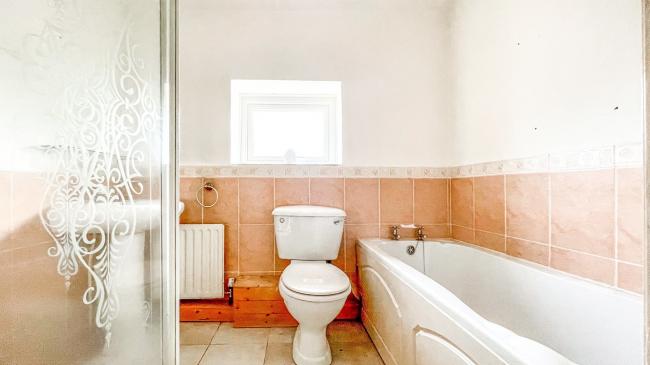 30 Ynysmeudwy Road, Pontardawe, Swansea, SA8 4QD
 7