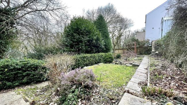 30 Ynysmeudwy Road, Pontardawe, Swansea, SA8 4QD
 7