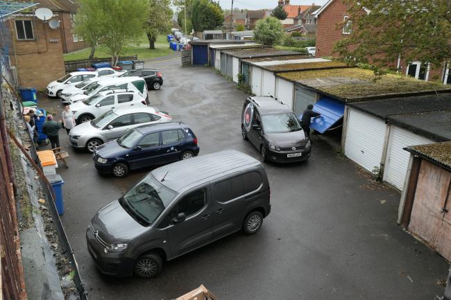 8/8A and 10/10A Bridge Road, Farnborough, Hampshire GU14 0HS
 5