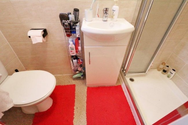 196 Whittington Road, London, N22 8YL 3