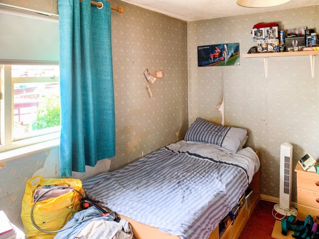 26 Sawston Close, Radbrook Green, Shrewsbury, Shropshire, SY3 6AY
 9