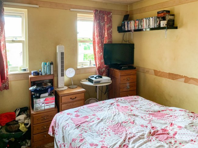 26 Sawston Close, Radbrook Green, Shrewsbury, Shropshire, SY3 6AY
 9