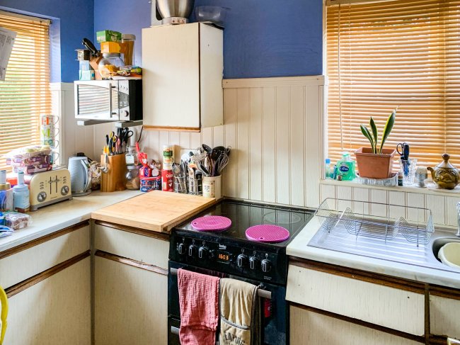 26 Sawston Close, Radbrook Green, Shrewsbury, Shropshire, SY3 6AY
 9