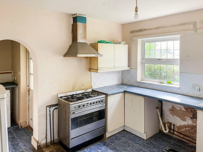 2 Mosul Way, Bromley, Kent BR2 8JL 7