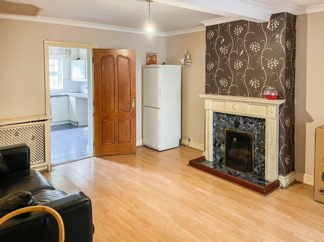 2 Mosul Way, Bromley, Kent BR2 8JL 7