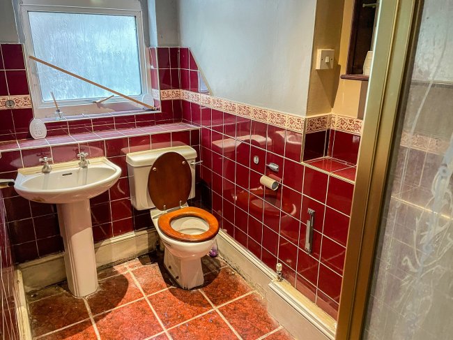 2 Mosul Way, Bromley, Kent BR2 8JL 7