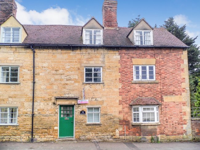 16 The Terrace, High Street, Mickleton, Chipping Campden, Gloucestershire GL55 6SL 7