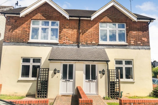 41 & 43 Nutfield Road, Merstham, Surrey, RH1 3EN 8