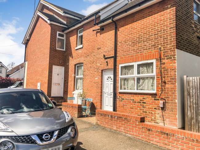 41 & 43 Nutfield Road, Merstham, Surrey, RH1 3EN 8