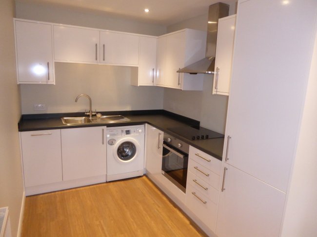 41 & 43 Nutfield Road, Merstham, Surrey, RH1 3EN 8