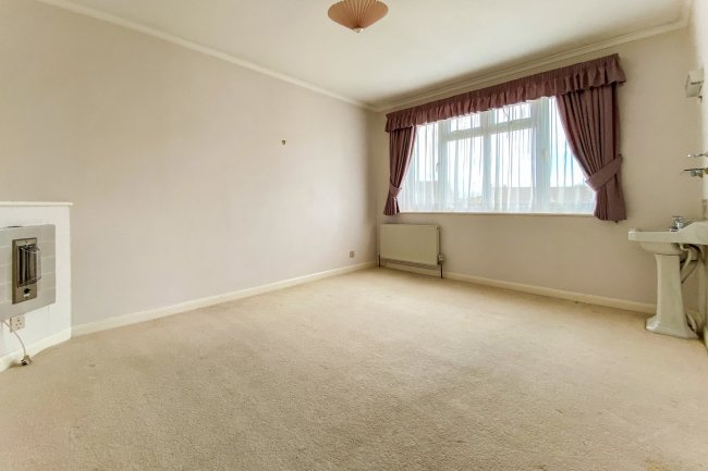 55 Chelsham Road, Warlingham, Surrey CR6 9EQ
 5