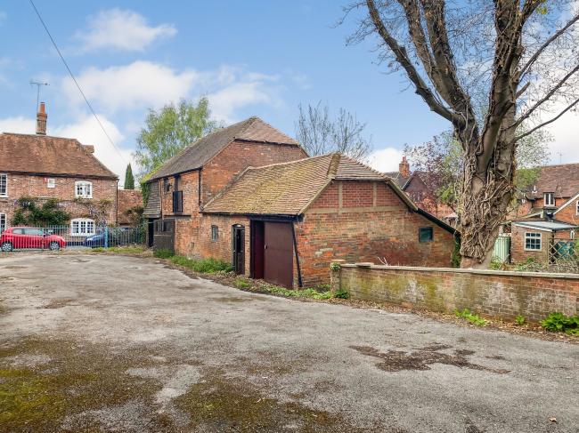 Store Buildings adj to Thames Water Pumping Station, Tidmarsh Road, Pangbourne, Reading, Berkshire, RG8 7AY
 9