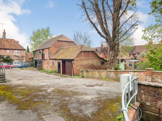 Store Buildings adj to Thames Water Pumping Station, Tidmarsh Road, Pangbourne, Reading, Berkshire, RG8 7AY
 9