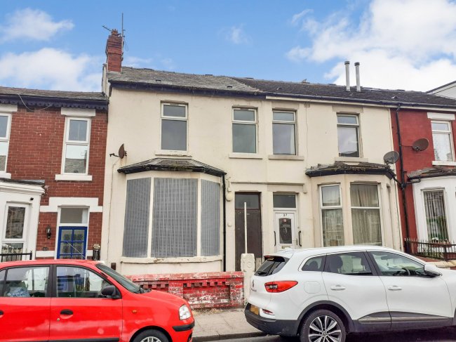 39 Livingstone Road, Blackpool, Lancashire, FY1 4BU 6