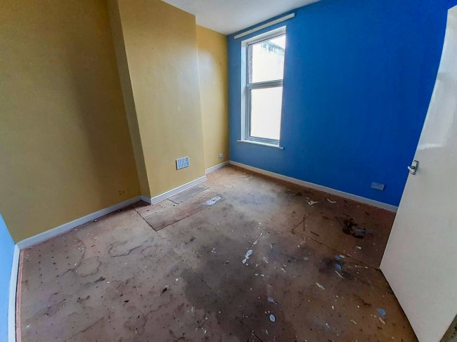 39 Livingstone Road, Blackpool, Lancashire, FY1 4BU 6