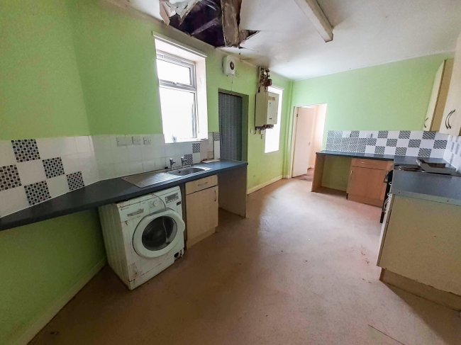 39 Livingstone Road, Blackpool, Lancashire, FY1 4BU 6