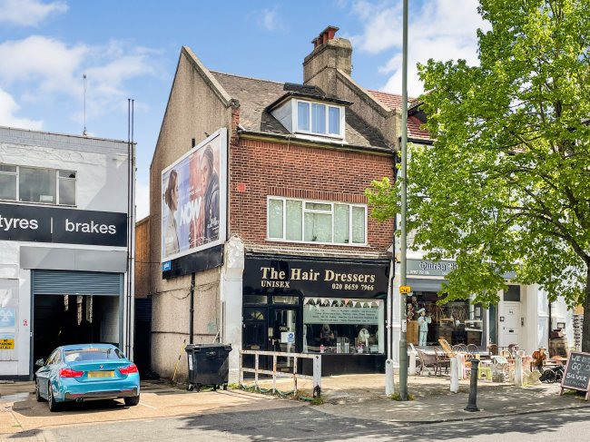 101 Elmers End Road, Beckenham, Kent BR3 4SY 9